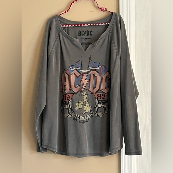 Lucky Brand Tops - NWOT Lucky Brand AC/DC Gray V-Cut Long Sleeved Shirt